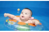 一出生學游泳有助提高智商